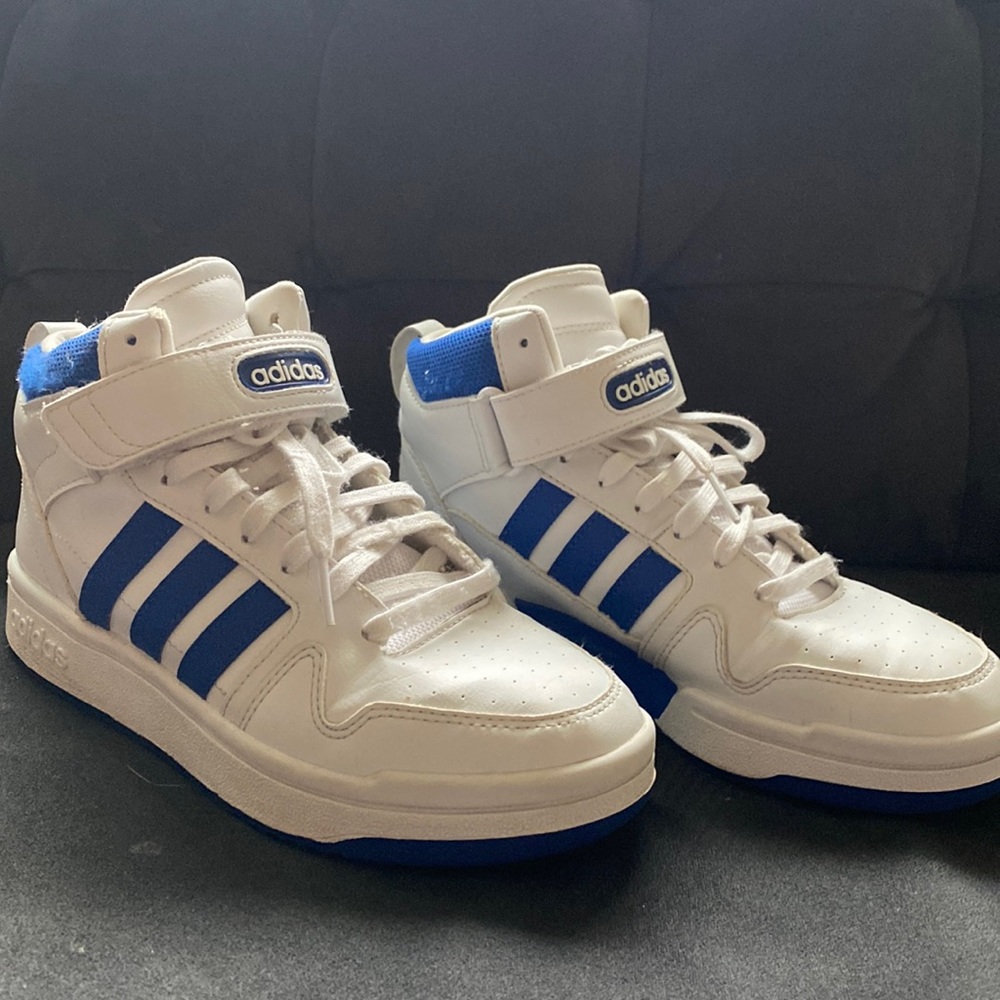 adidas Unisex-Child Postmove Mid Basketball Shoe